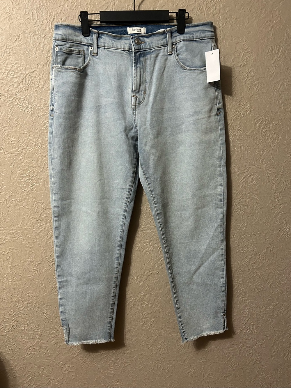 Kensie Men’s Light Blue Slim Straight Jeans
